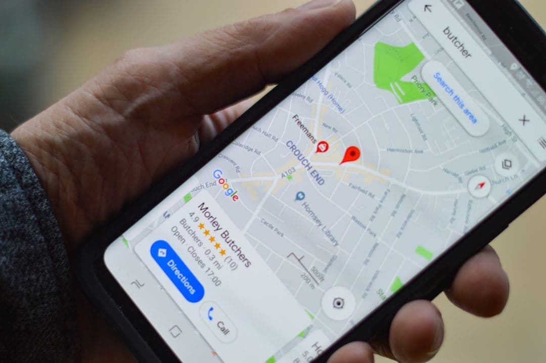 Apple Maps zaczyna wyświetlać reklamy na szczycie wyników
